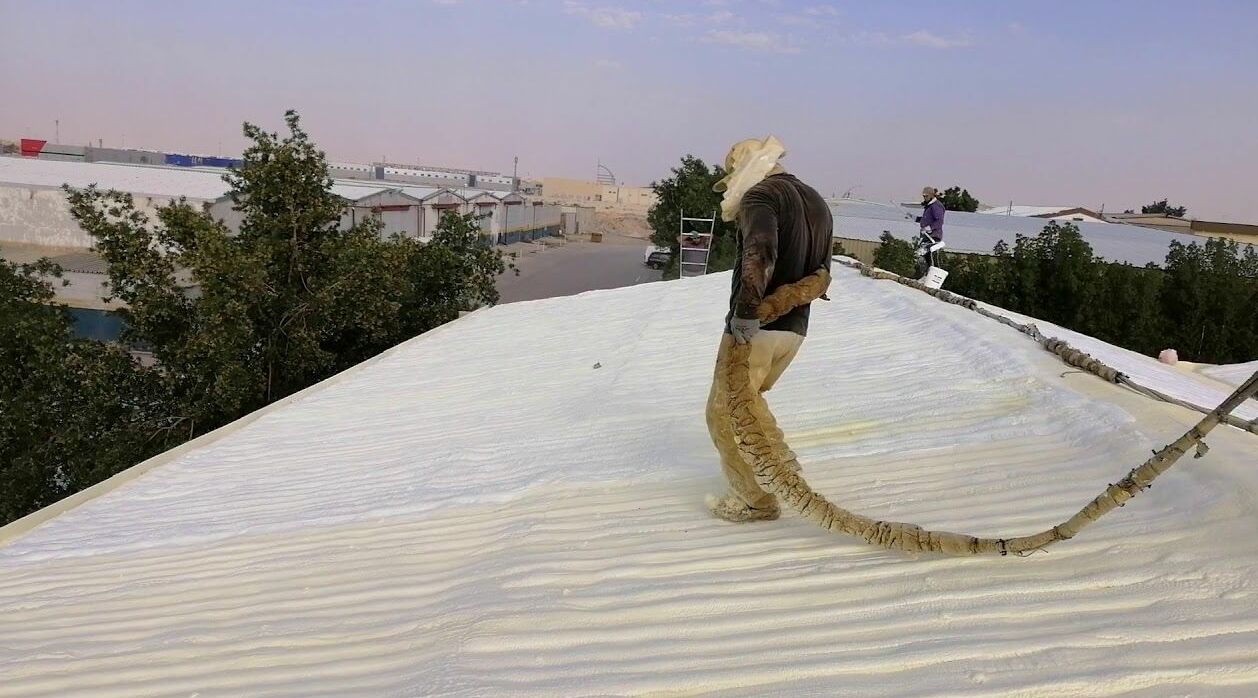 خدمات متخصصة في عزل الأسطح المبلطة بالرس